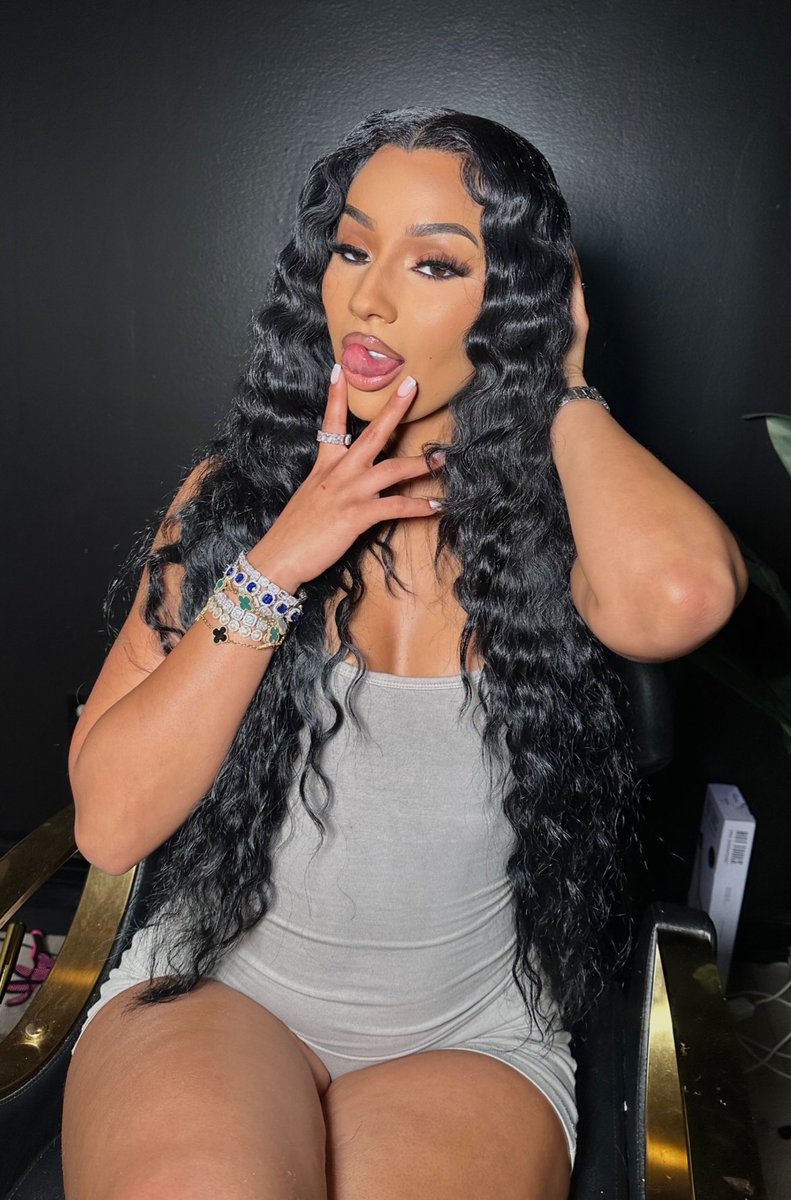 TheReal1Aaliyah's tweet photo. R U B I 🌹 @druski yk I had to get our bae hair togetherrrr 😍 #celebritystylist @RubiRose https://t.co/b0nF66be3h