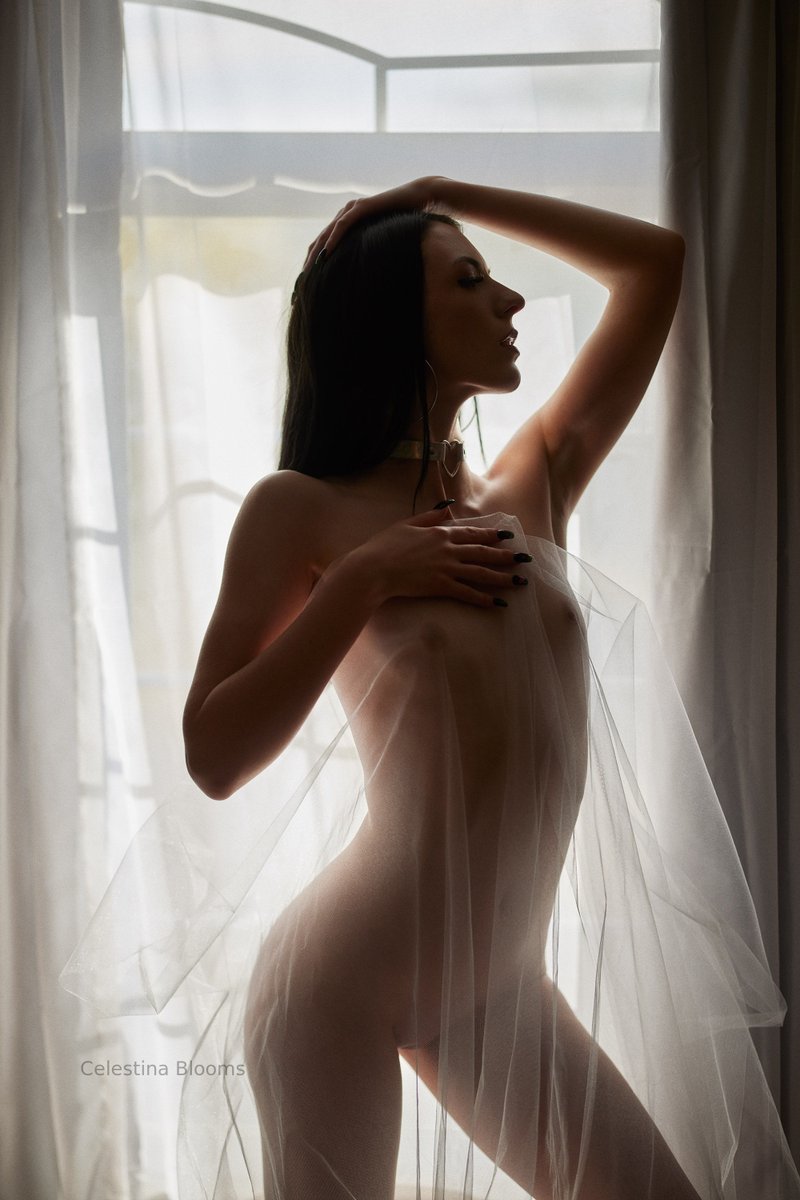 Would you describe me as a Nympho, Slut, Vixen, Bimbo, or something else? Comment below 👇