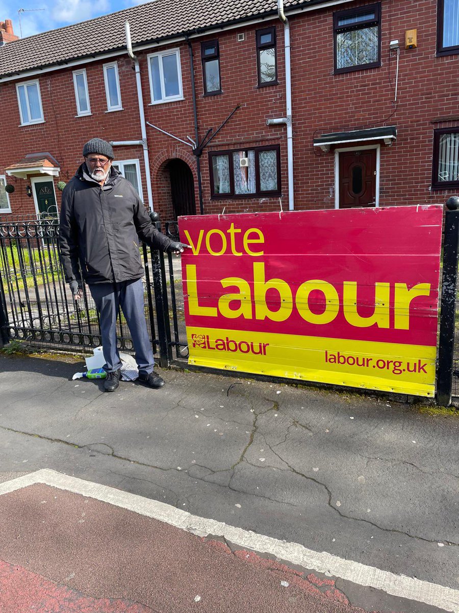 Humbled to receive fantastic support from Rusholme residents for our all year round hard working @RusholmeLabour candidate @JLovecy when out door knocking with @AfzalKhanMCR and colleagues. On 2 May vote @JLovecy for Rusholme and @TeamBurnhamGM for GM Mayor. #LocalElections2024