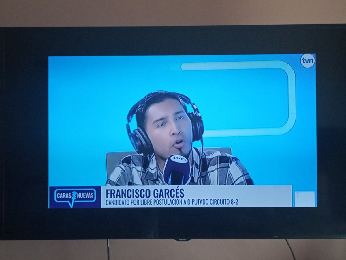 Excelente entrevista a uno de los diputados para Libre Postulación de mi circuito 8-2 San Miguelito 👌🏻👍🏻 más convencida de darle mi apoyo a @vamosporpanama y este chico con discapacidad demuestra saber lo que quiere hacer dentro de la asamblea. VAMOS CON ESA PLANCHA 💛💙