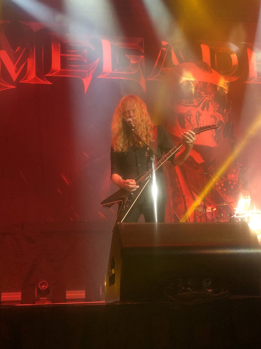 Among the sick, the dying… and the dead!! 🔥🔥🔥🔥🔥🔥
#megadeth #davemustaine #arenamonterrey