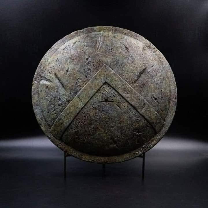 Ancient Greek Spartan Shield, King Leonidas Shield with Greek Letter L. Ancient Greece Legend of 300 Spartans, Greek Art Metal Sculpture 'Come and get them' ( 'ΜΟΛΩΝ ΛΑΒΕ') inscription onto the backside grip Big Greek initial letter L for Λακεδαιμονιοι/Lacedaemon The shield is…