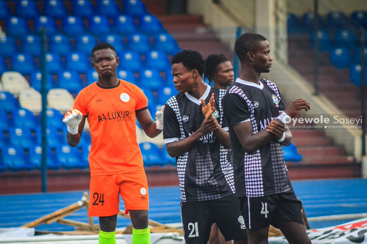 First of all, I am and I remain a goalkeeper, but I try to be involved as much as I can and to help the defenders. I try to read dangerous situations in
advance