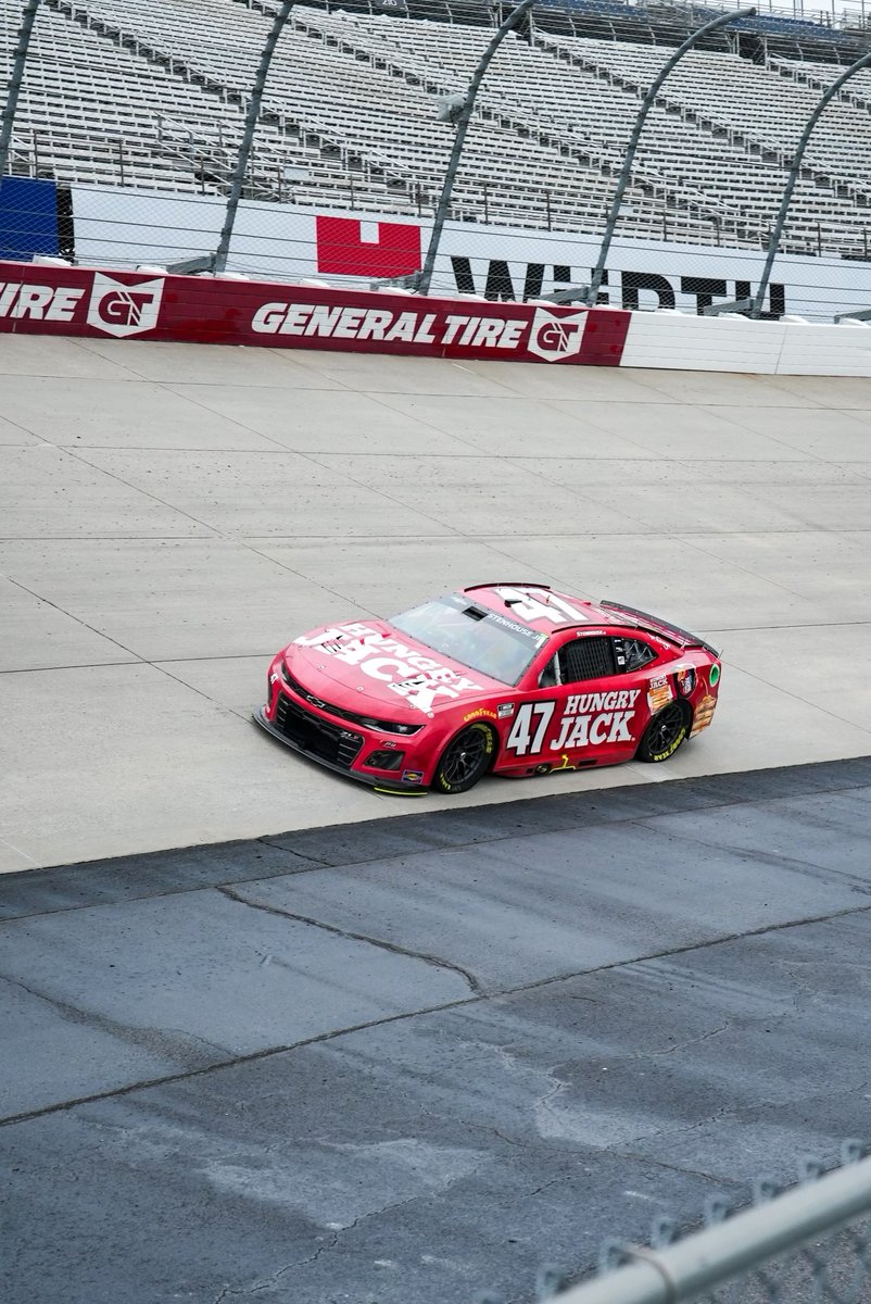 Race day at @MonsterMile. Let’s take this 47 @HungryJack Camaro to the front 🥞