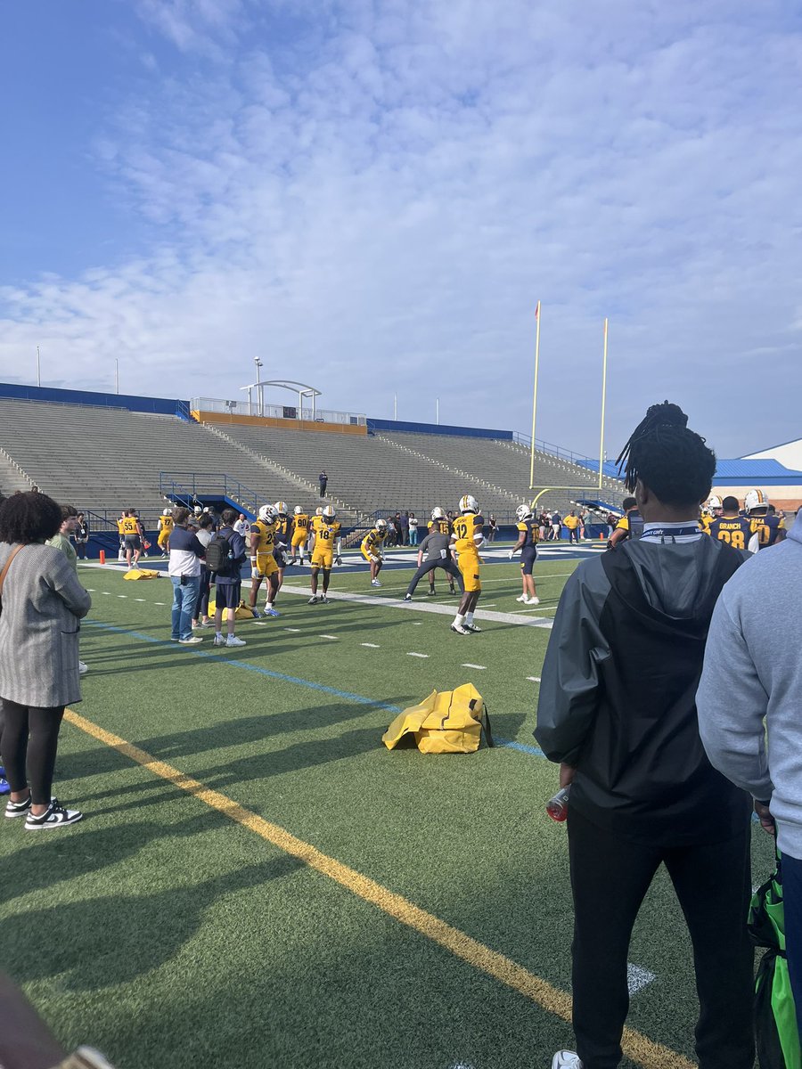 Had a good time with @KentStFootball this weekend. Really enjoyed seeing the spring game and learning all about #kentgrit . Thank you @CoachScottFB @Coach_CJRobbins for having me!