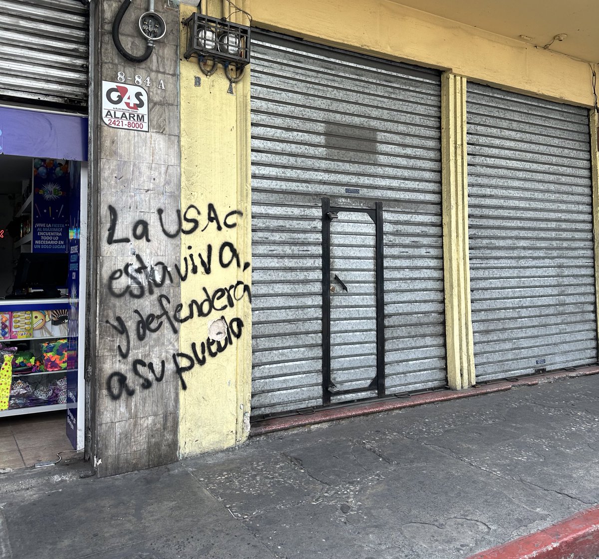 Cómo los estudiantes podrán seguir con su sentido crítico si tienen una #AEU enquistada en el poder sin hacer nada.