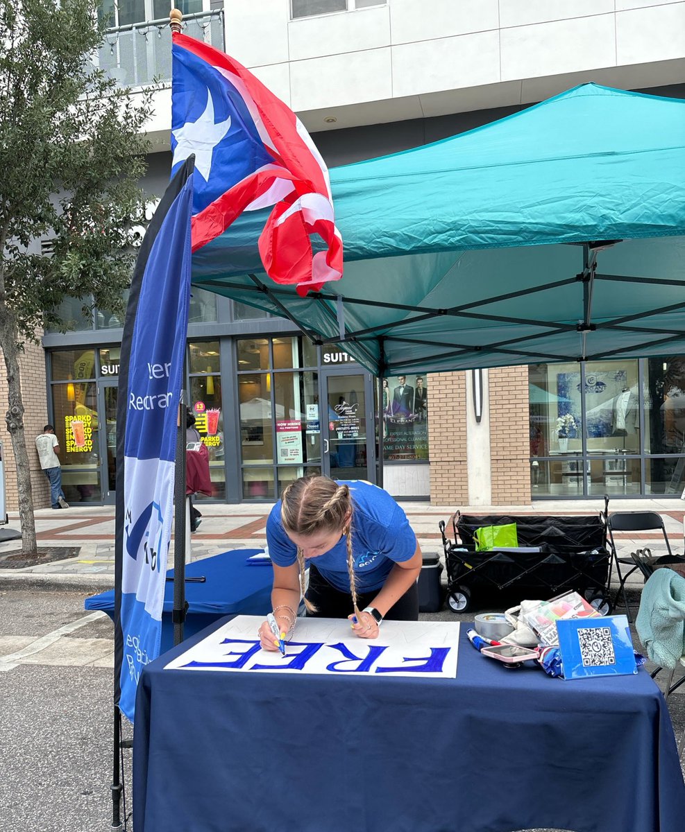 I had the best time at yesterday’s Puerto Rican Parade — it’s one of my fav events every year.💙 Ty to all of our supporters who make it possible & to everyone who stopped by to sign @yes4florida pledge cards & enroll in vote-by-mail!🗳️🫶🏼