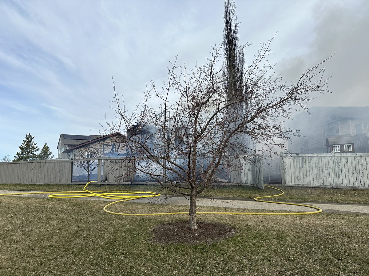 Structure Fire near Pinnacle Close - Avoid the area #gpab