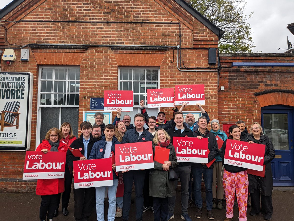 Two shifts on the #LabourDoorstep supporting @CGrievson57621 in the #Shortlands By-Election 
Some fantastic support from residents out there looking for more accountability of Bromley Council
#VoteLabour on Thursday 🌹🌹🌹