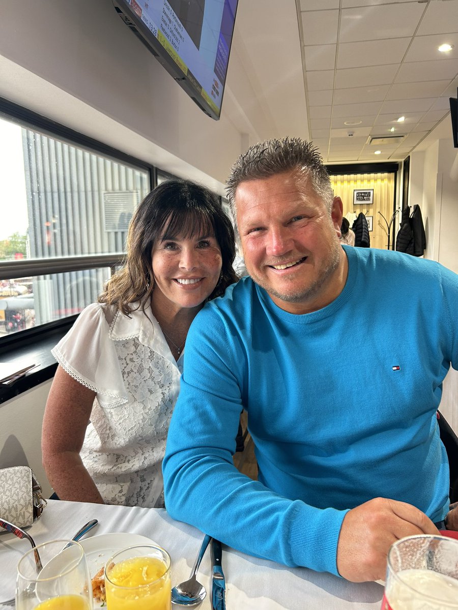 MayersMaple's tweet photo. Great Day at @ManUtd yesterday. So Wonderful meeting the Legend @NormanWhiteside 
Great Company, food &amp; drinks a day to remember ⚽️❤️⚽️ https://t.co/KWMbQwc2r5