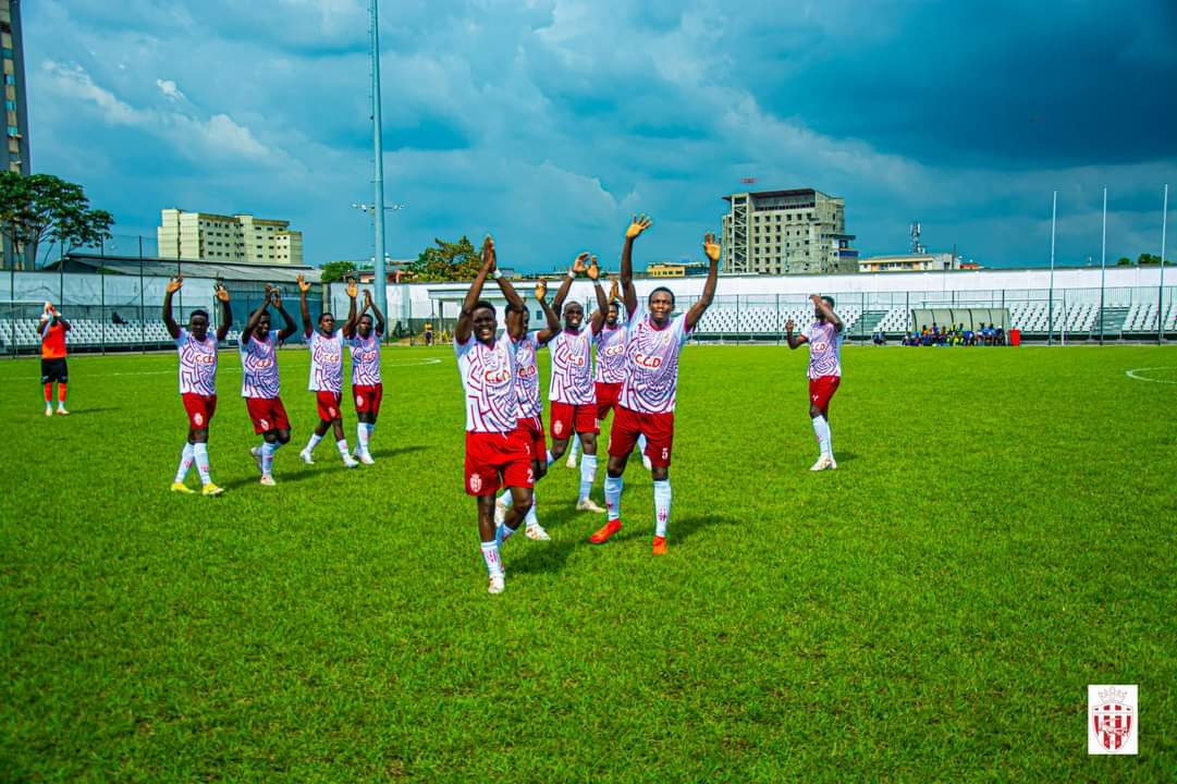 Caïman de Douala se qualifie pour le troisième tour de la Coupe du Cameroun. Opposés à une redoutable formation de AS Nylon, les Bana Ba Ngando se sont imposés sur le score de 3-1 ce dimanche après-midi pour le compte du 2e tour de la Coupe du Cameroun.