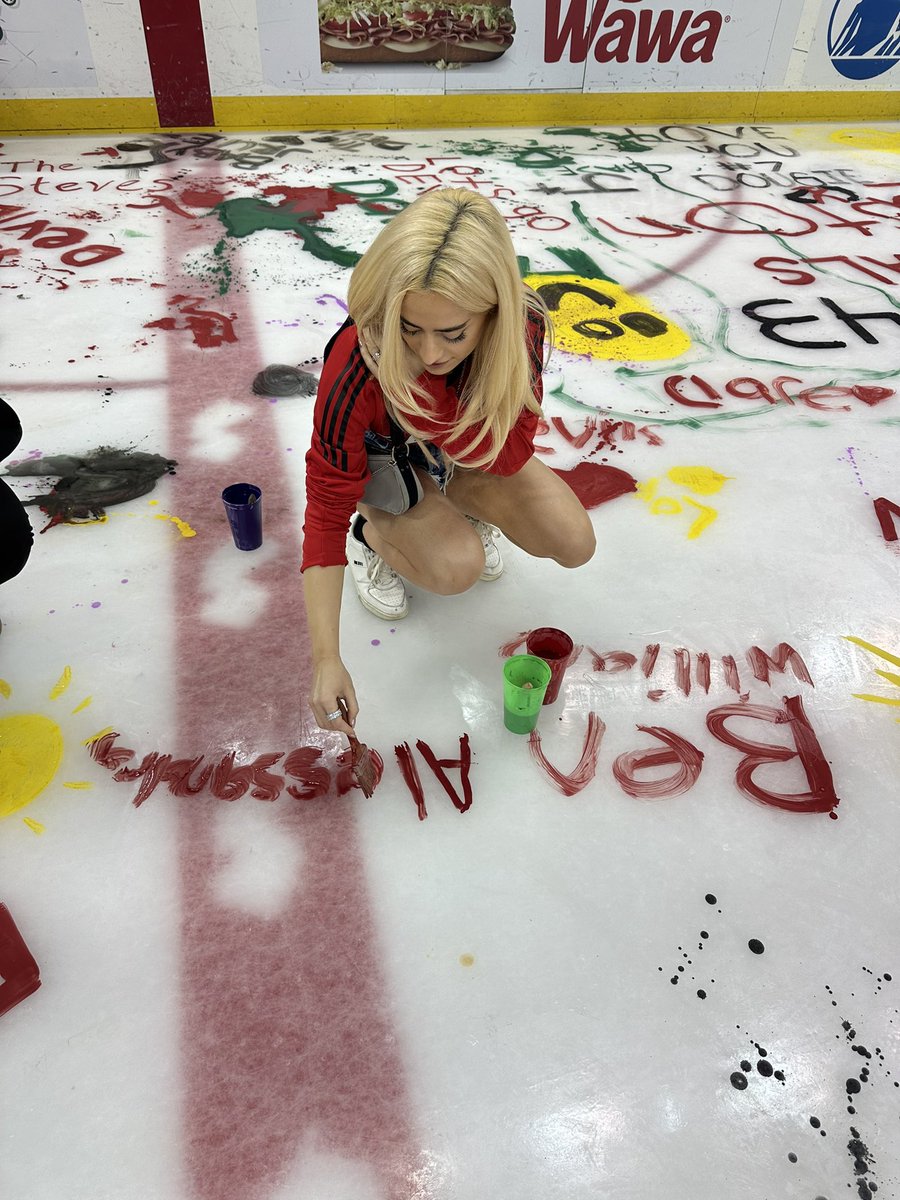 Paint the ice 😊🤍 #NJDevils