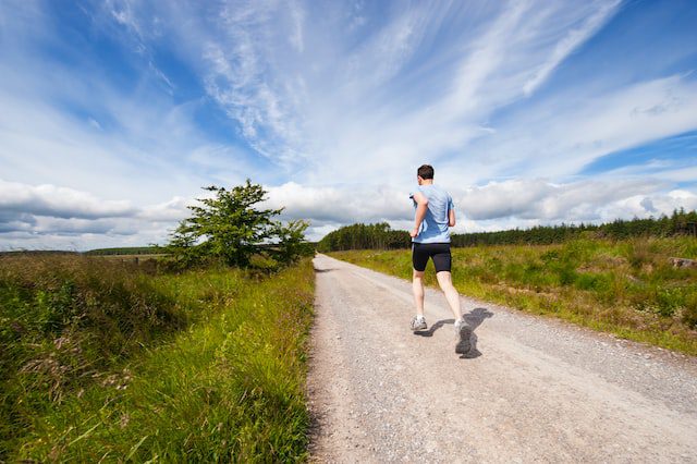 Try this descending ladder workout to challenge tired legs: runningmagazine.ca/sections/train…