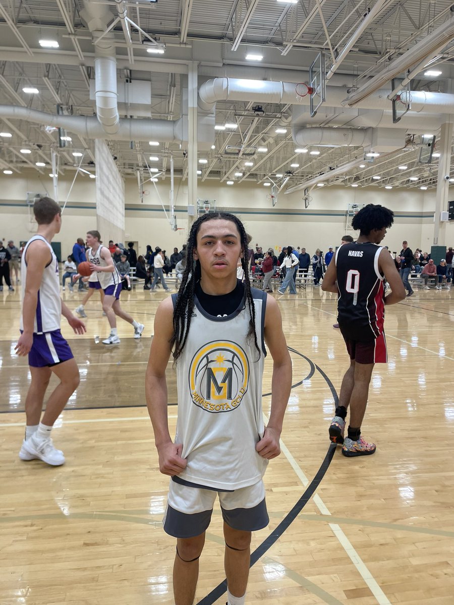 Big time performance this morning from 2027 guard Marco London in a win for Minnesota Gold. He was the go-to guy in the clutch and got the job done with timely basket after timely basket, from all three levels. @SnoopMarco @MinnesotaGold @PHCircuit #PHTwinCitiesTakedown