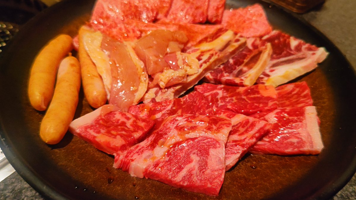 UDON34494864's tweet photo. 娘リクエストの焼き肉😋
父は財布の中身が寂しくなりました😣 https://t.co/OJvvDICxRM