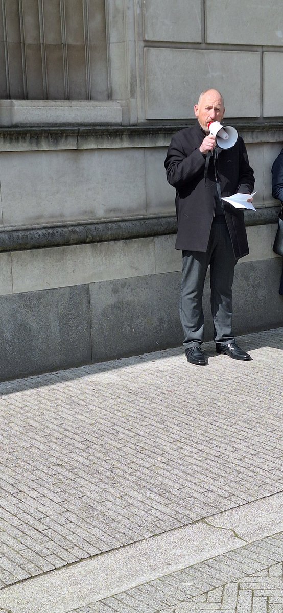 Louise Larkin tweet media