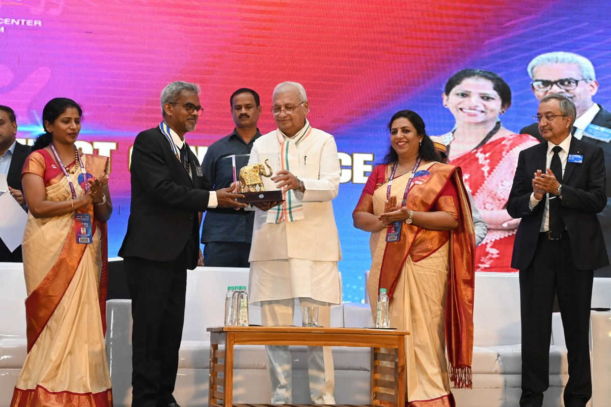 Hon'ble Governor Shri Arif Mohammed Khan inaugurated SYMPHONY, district Conference of #Rotary International Dist. 3211 encompassing five revenue districts of Kerala. He lauded Rotary's  Saatrangi, project offering help in seven areas including cancer care:PRO,KeralaRaj Bhavan