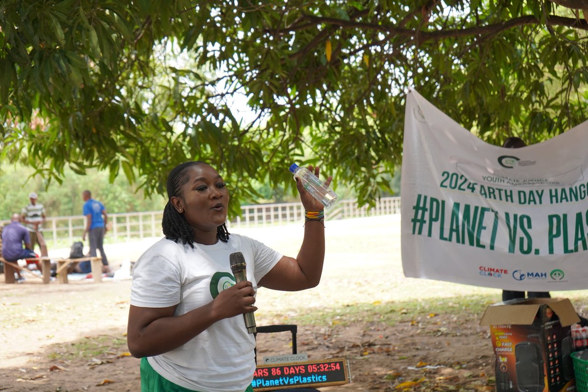 To mark the #EarthDay2024, youth in Abuja through the #CJYA platform gathered to create awareness, share stories and showcase green innovations/solutions championed by youth to combat plastic pollution. Indeed a beautiful moment for the team at the hangout yesterday. Jabi