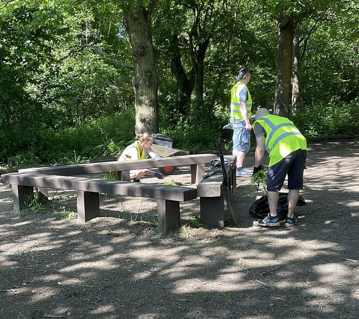 Our next Task Event will be on Saturday 4 Mayl 10.00 - 12.00 noon. We will meet at the Springwood Drive entrance to Chaddesden Wood. Please wear appropriate footwear & clothing and bring gardening gloves if you have them, we will provide the tools. @derby_parks @oakwoodderby