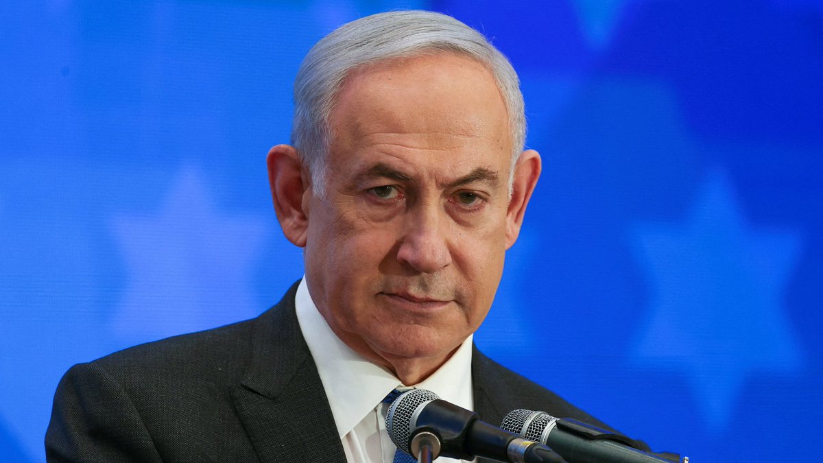 NETANYAHU PREOCUPADO COM POSSÍVEL MANDADO DE CAPTURA 🇮🇱 O primeiro-ministro israelita, Benjamin Netanyahu, está seriamente preocupado com a possibilidade de o Tribunal Penal Internacional (TPI) de Haia emitir um mandado de captura contra ele devido às acções militares na Faixa…