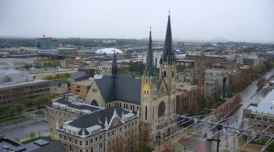 4/28 7am- Scattered showers are expected to continue all day today with consistent temps near 50, light winds, and some lightning. Around an additional 0.5" of rain is expected for the day, and rain chances continue overnight before finally ending later in the day Monday.