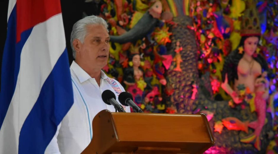 El presidente de #Cuba, Miguel Díaz-Canel, asistió a la celebración por los 65 años de la fundación de Casa de las Américas que se conmemora este domingo 28 de abril. Fueron entregadas las medallas Haydeé Santamaría y Alejo Carpentier, y la Distinción por la Cultura Nacional