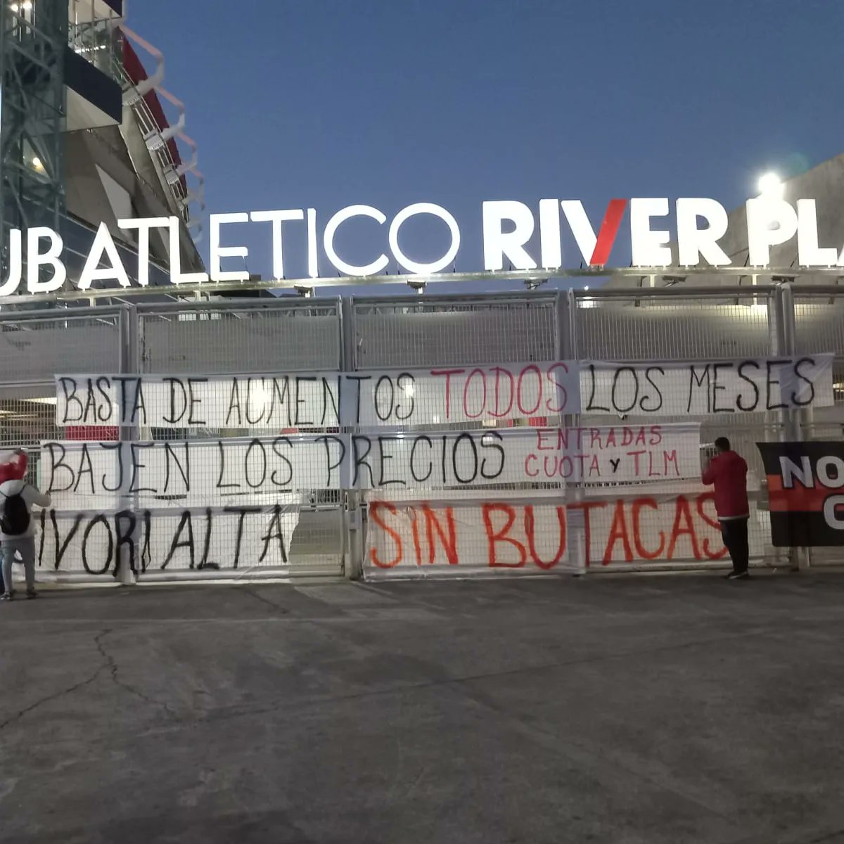 LeanRiver97's tweet image. BASTA DE AUMENTOS,RESPETEN AL SOCIO🇮🇩 @JorgeBrito