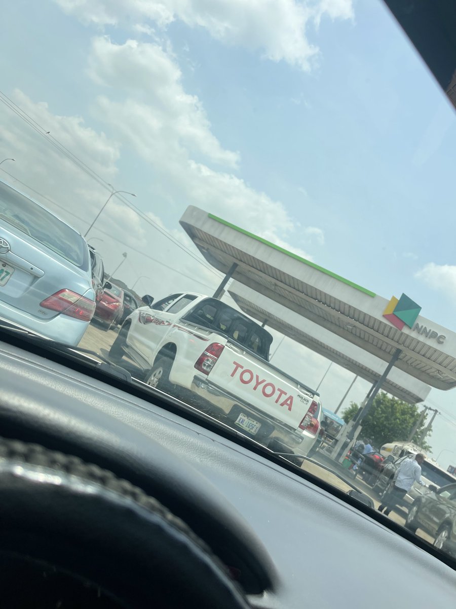 After 2 good hours of queuing, now I’m inside the filling station 🚉 God punish those Unpatriotic Petroleum Marketers. 📍NNPC Airport Junction