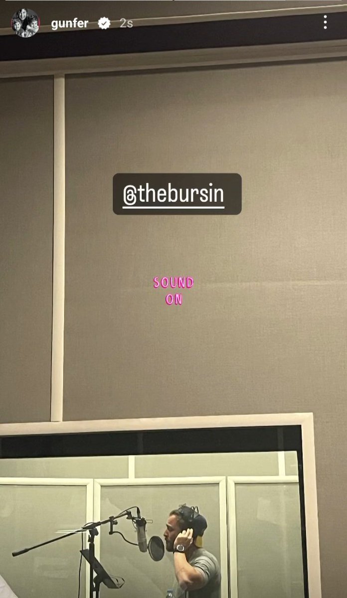 Günfer Günaydın, Kerem Bürsin'in stüdyoda olduğu bir anı paylaştı #KeremBürsin