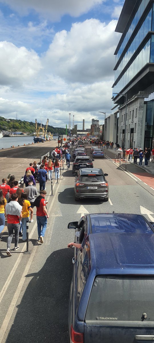 H'on the Traffic!🥳🥳🔴⚪️
#corkgaa 
A great crowd....