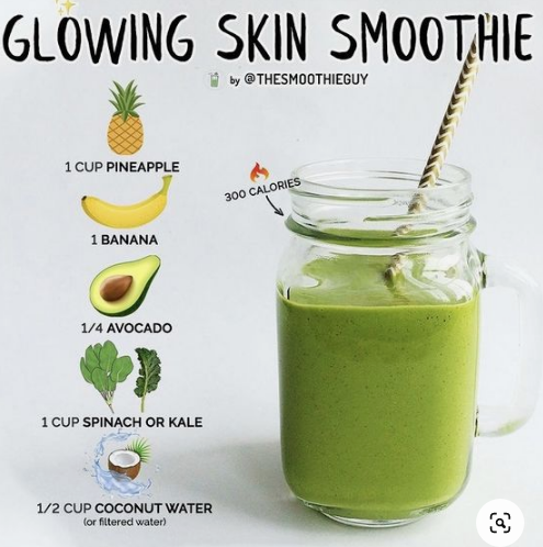 A healthy smoothie to get you going for the day, that’s all what we could ask for. #health #eatclean #healthylifestyle #cleaneating #healthyliving