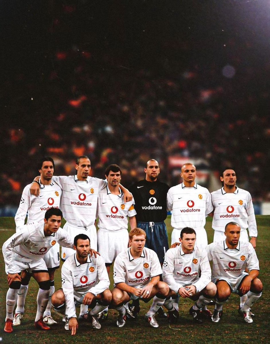 📸 - Paul Scholes on Instagram. What an iconic photo, you can literally feel the quality in the picture. We were such a team man 😮‍💨💔