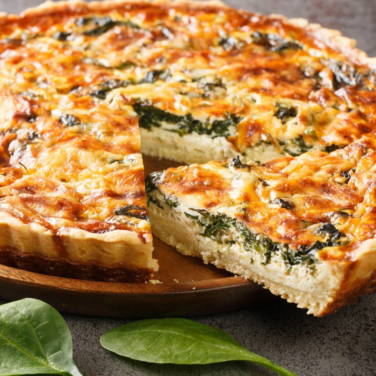 Quiche ricotta épinards, la recette facile parfaite pour bien terminer le week-end ➡️ l.femmeactuelle.fr/cPl