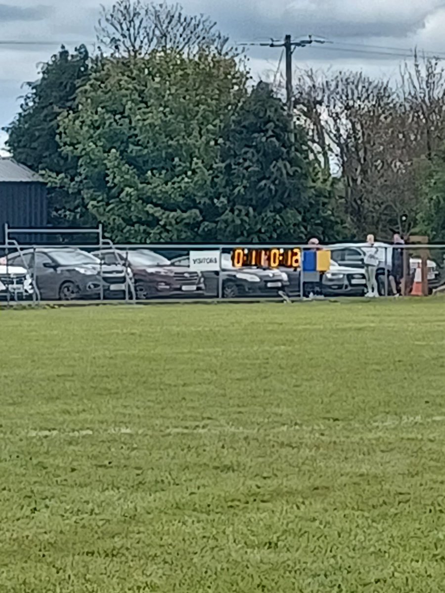 Full time score Cullen 0-12 @CastlemagnerGAA 0-11 Well done lads 🔵🟡