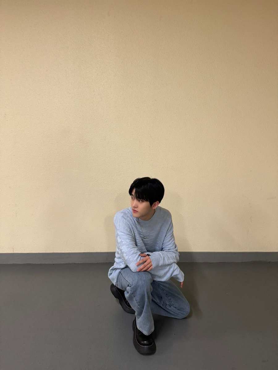 [#도현]
러베이트 덕분에 행복한 주말 보냈어요❤️
잘 자요! 

#루네이트 #LUN8