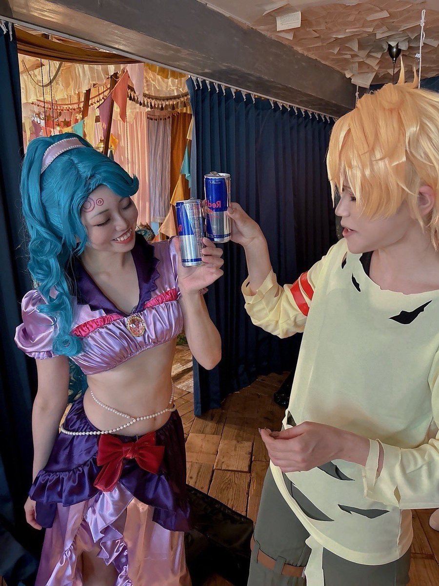 限界レイヤー📸による限界レイヤーと限界レイヤーの限界乾杯😌🫰