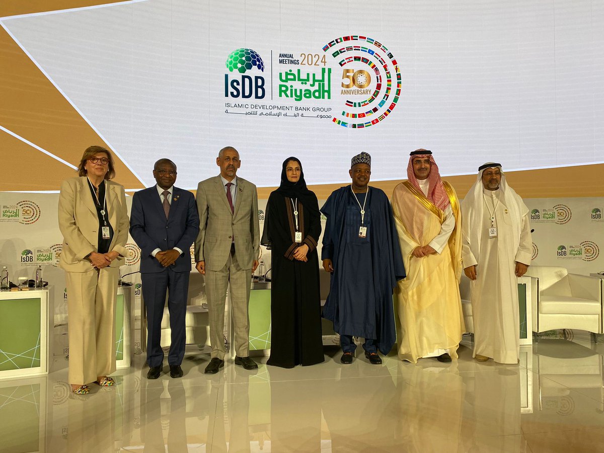 Innovative financing is essential to end the education crisis. At #IsDBAM2024, @isdb_group, @badeabank, the Islamic Solidarity Fund & @GPforEducation pledged another $350 M for #SmartEd to unlock more opportunities for children to learn & prosper. bit.ly/3QpppDs