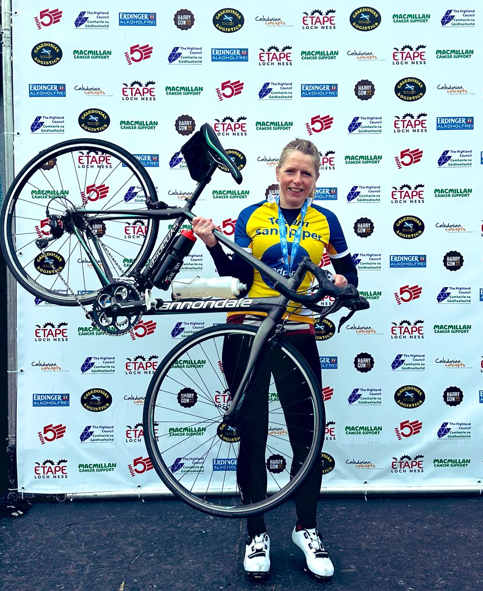 And safely back, on the podium, modelling the @Sandpiper_Trust cycling top! 🏴󠁧󠁢󠁳󠁣󠁴󠁿😎⛰️🚲