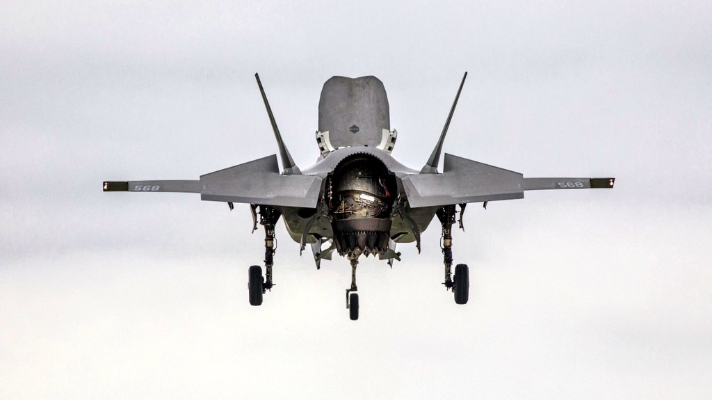 An F-35B dazzling the crowd at JBSA Randolph, Texas. The LiftFan system enables the F-35B to operate from austere bases and a variety of air-capable ships. On the flip side, it also makes the F-35B, the most mechanically complex variant of the Lightning.#avgeeks #aviation #USMC