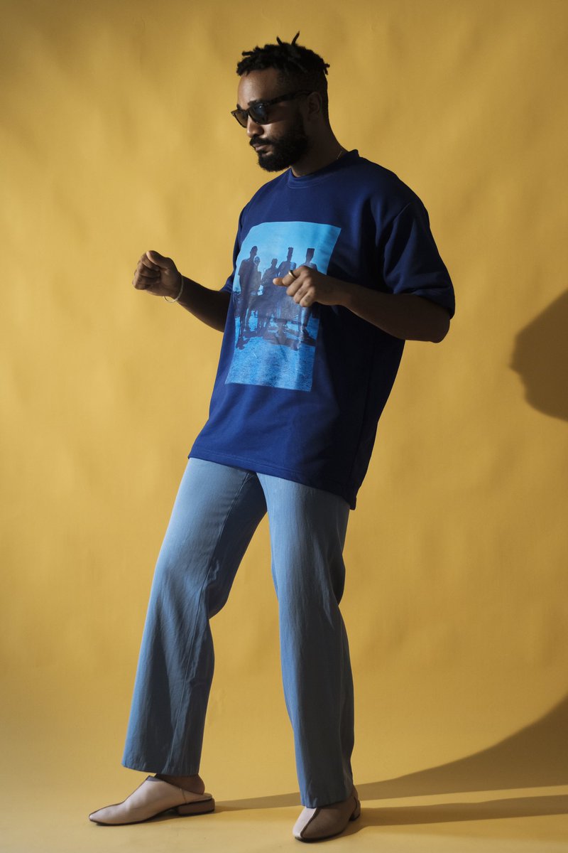 FoluOyefeso's tweet photo. #onthefashionscape #wearart my line of shirts are available to preorder. 5 colors - navy blue, forest green, black, white and terracotta https://t.co/URAlYUdPnW