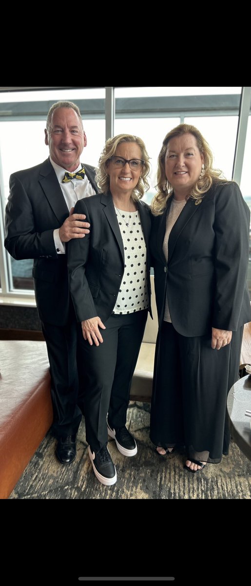 Big bro & sis ❤️ Grateful they could join in on the fun of the @WBHOF festivities.