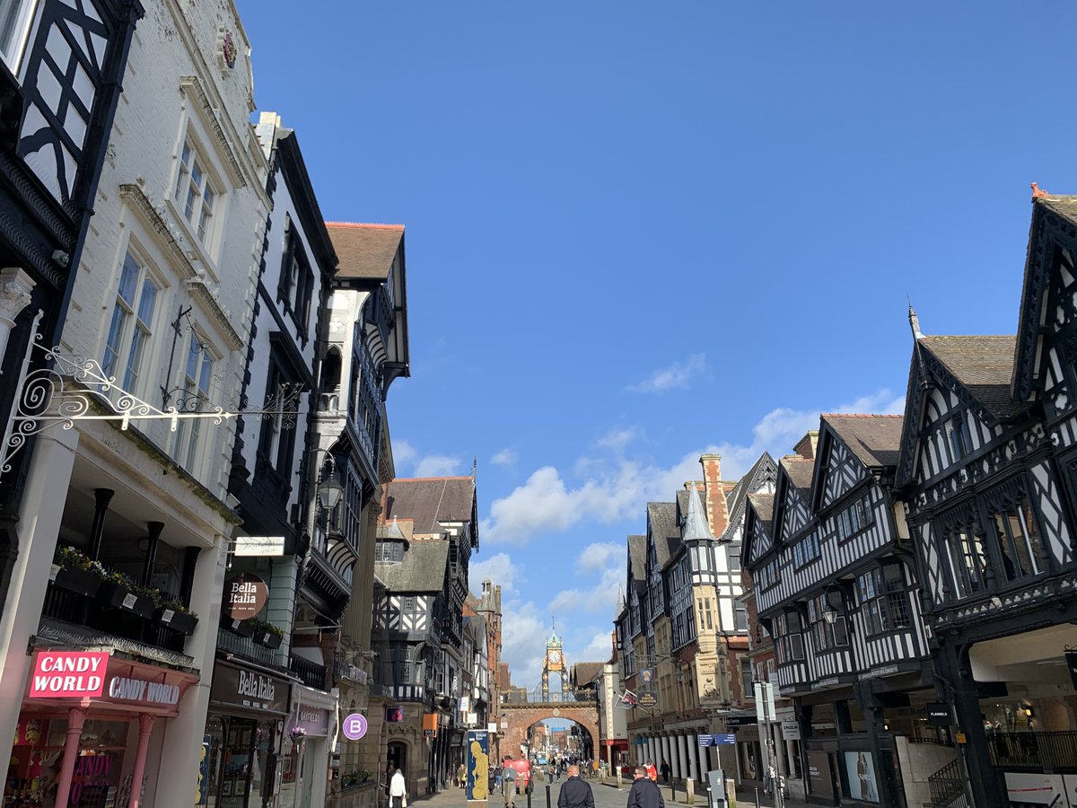 Eastgate Street Chester street scene.