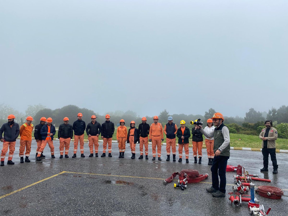 Her canlı öğrenir.