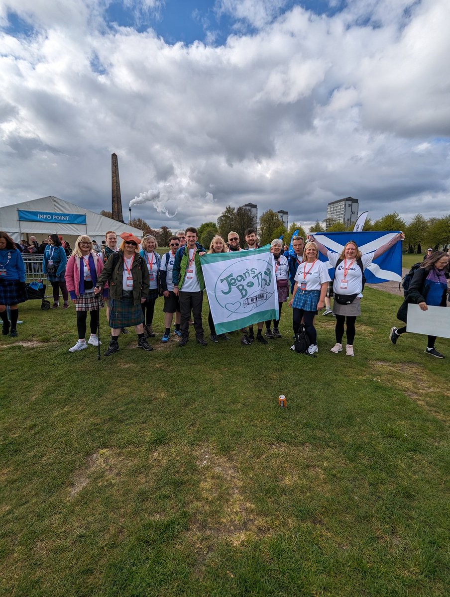 Our last Mighty Striders to leave Glasgow Green this morning were the amazing team from #JeansBothy They had a great turn out with walkers taking on the Mighty Stride, Big Stroll and Wee Wander! You can support the team here - justgiving.com/page/jeans-bot…