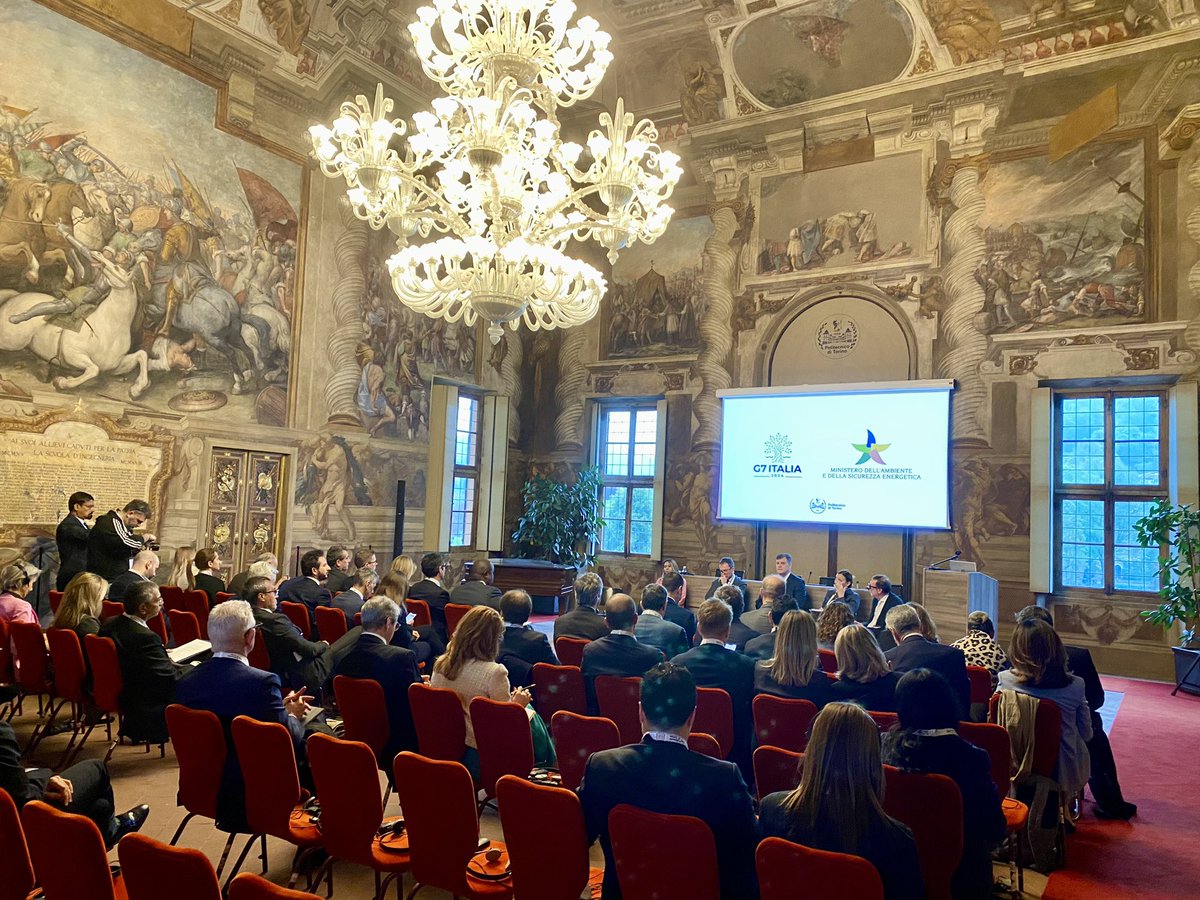 Oggi al #G7 energia di Torino ho partecipato al “Sustainable Biofuels International Forum”. Il #cib ha sottoscritto una dichiarazione per sottolineare l’importanza dei #biofuelsdoneright nella #TransizioneEnergetica. 
Importante risultato @MASE_IT @GPichetto 

#planetweek