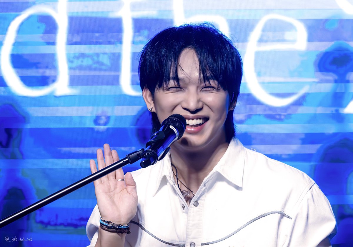 240427 프라이빗 팬미팅 #비투비 #임현식 #BTOB  #imhyunsik mbti 조사시간 ㅎㅎ 손들어보라고 했는데 i들은 요렇게 든다구 ㅋㅋ