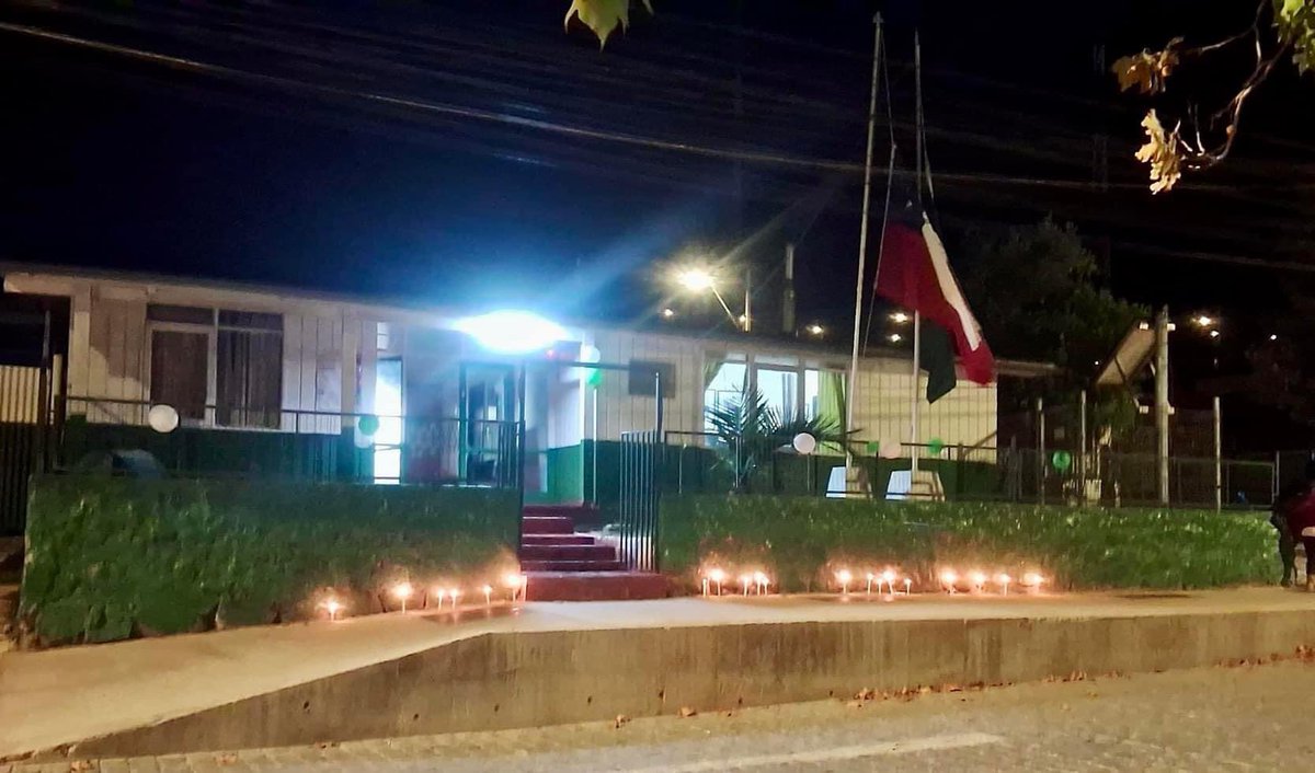 ⚫️#Petorca,un pequeño pero muy sentido homenaje de la comunidad anoche a Carabineros en su aniversario.