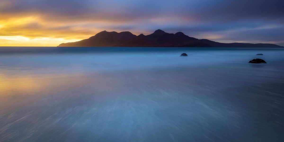 Digging through my archive this afternoon, I came across this #photo I took of Rum at #sunset. Its a 140 second #longexposure I think its worth sharing despite its flaws. #Scotland #photography #landscapephotography #canon @CanonUKandIE @VisitScotland