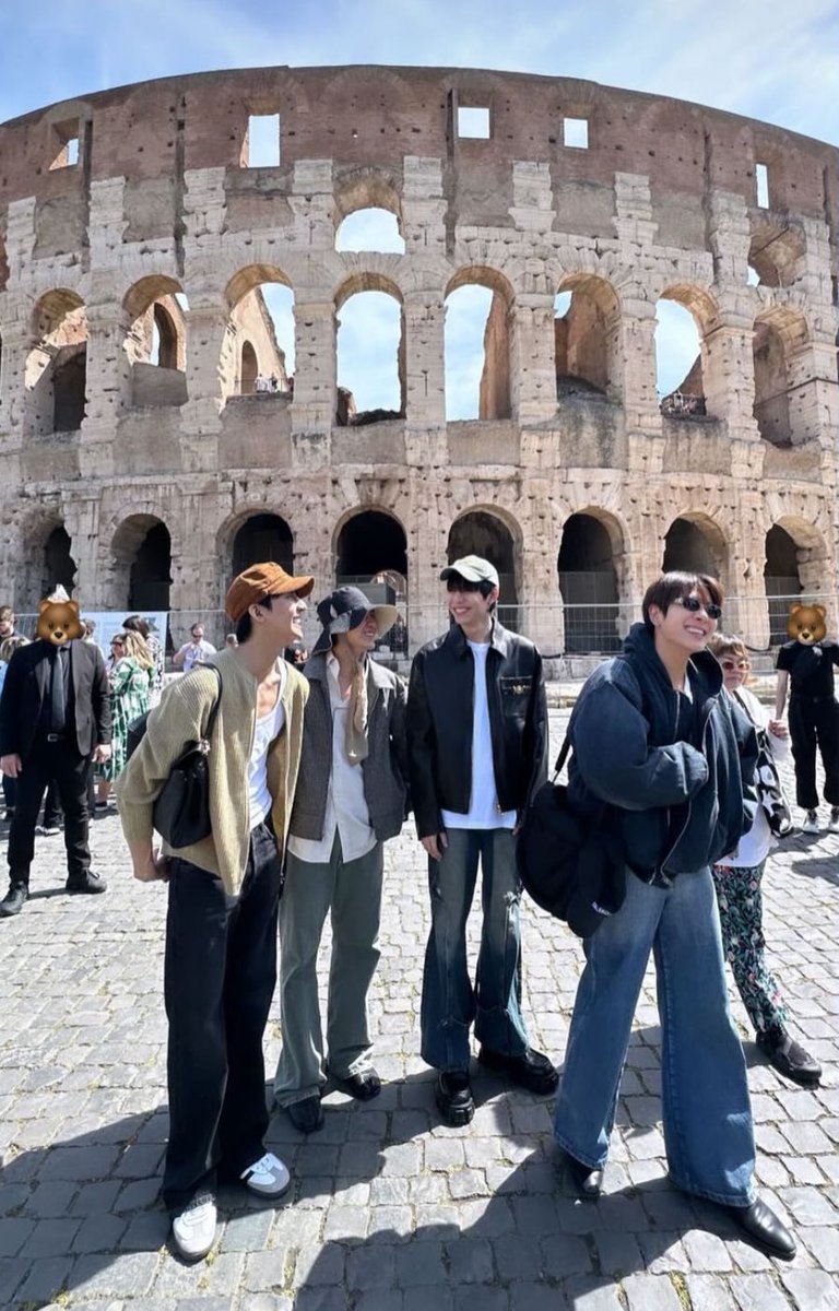 loro e il colosseo 💗💗