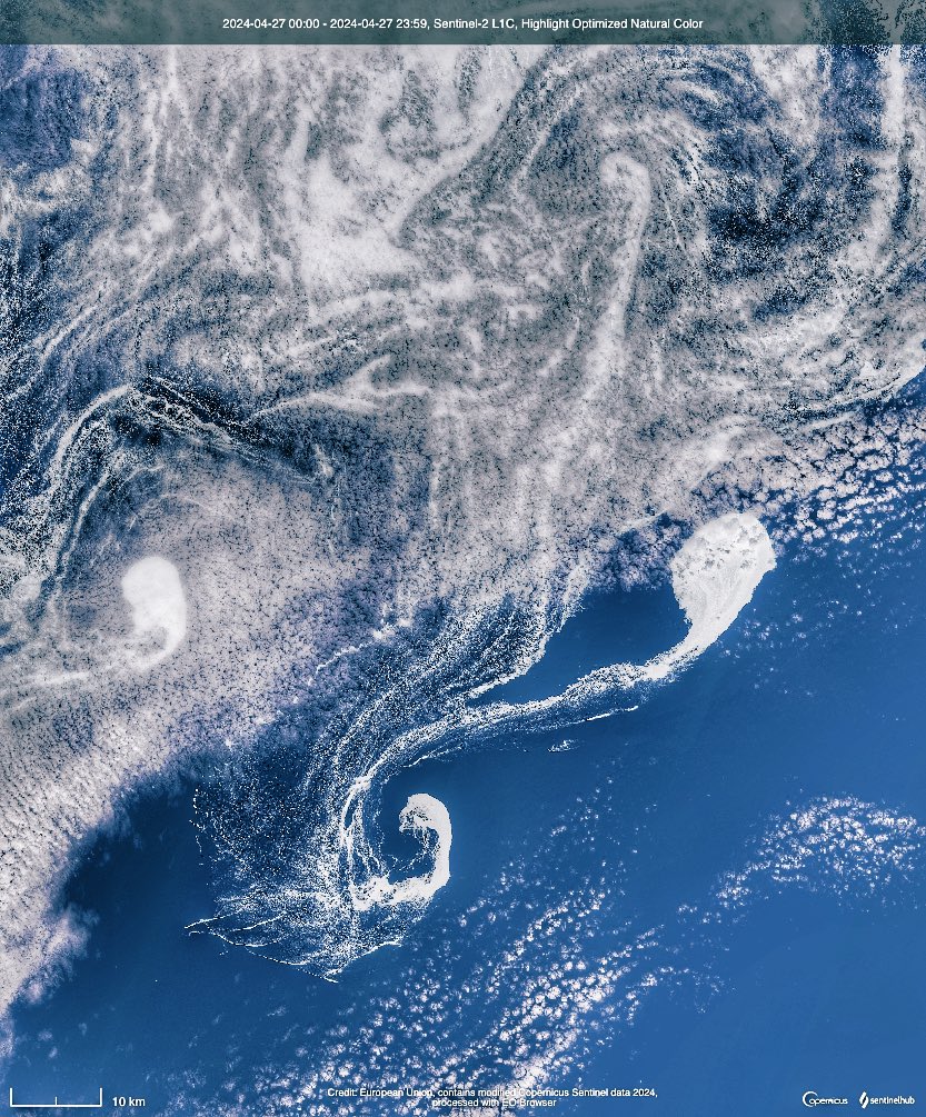 A lot of ice #vortex near #Greenland

📸🛰#Sentinel2  2024.04.27

Footage: @CopernicusEU @sentinel_hub